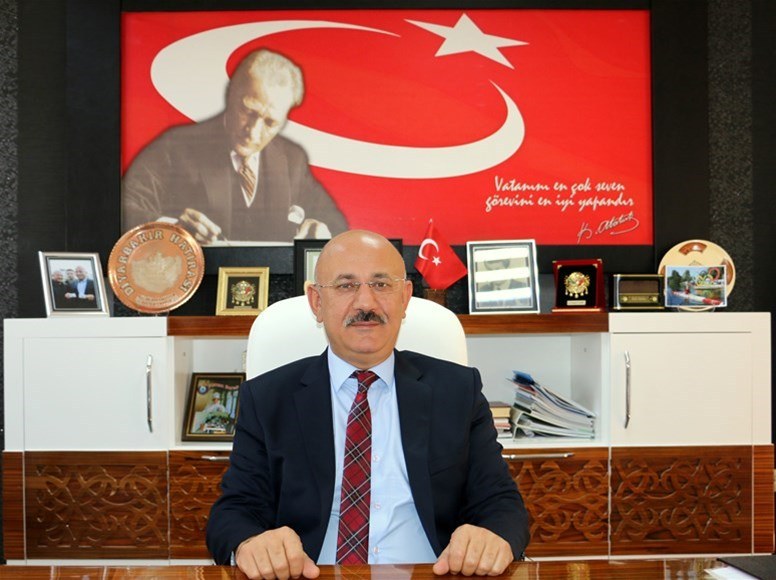 Doç Dr. Burhanettin HACICAFEROĞLU resim.php?p=data/icerik/GJAlSSjUlgUM3CC0.jpg